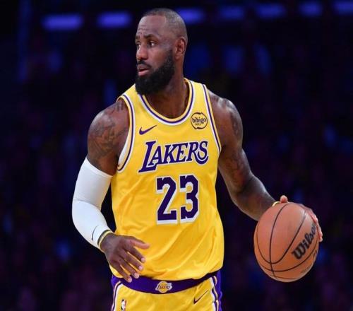 易建联华丽,转身,篮球场上的,Bg大游真人,国际官网,Bg大游真人官网,Big,Gaming